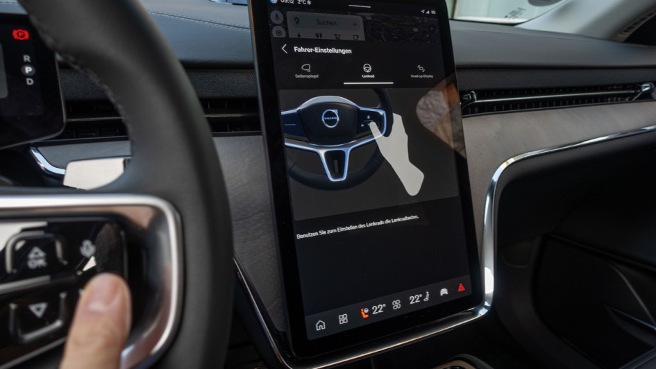 Spiegelverstellung im Volvo EX90 über den Touchscreen und das lenkrad