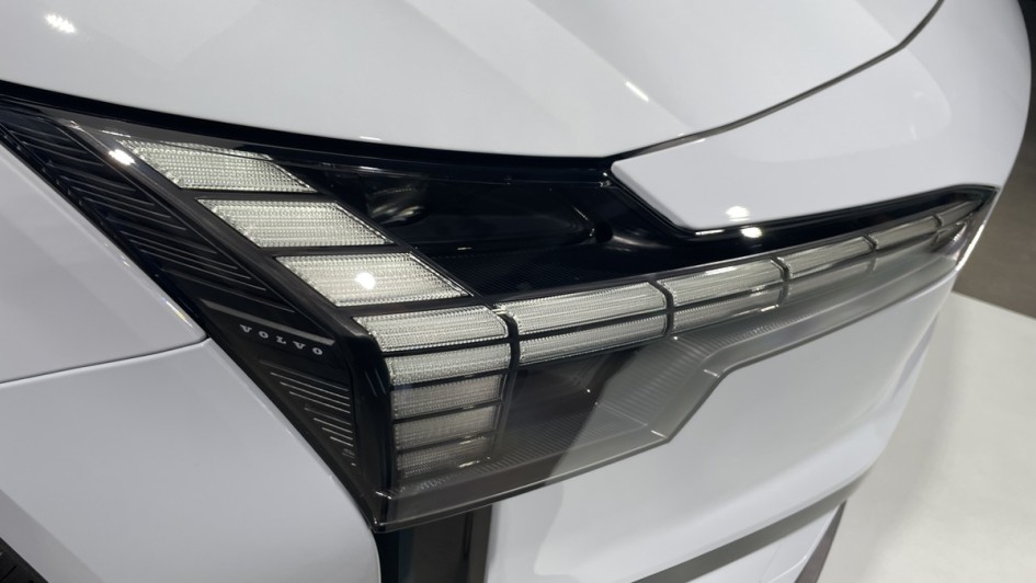 Volvo EX30 Thors hammer, Scheinwerfer im Detail