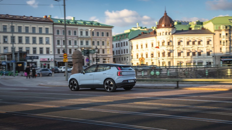 Volvo EX30 in Göteborgs altem Stadtteil