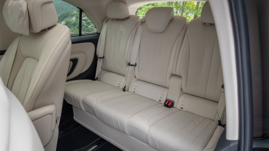 3. Sitzreihe im Mercedes VLE 300 Exclusive mit hellem Leder