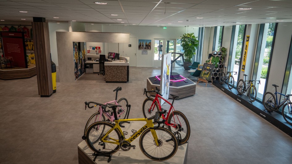 Foyer von Team Visma Lease a Bike