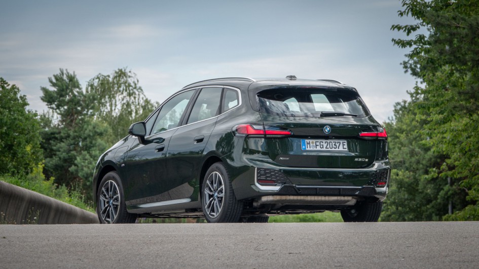 Foto des BMW 230e-Hecks