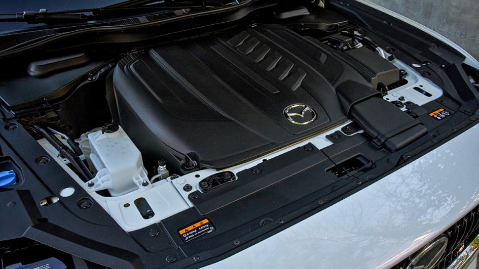 mazda_cx-60_diesel_motorraum_engine
