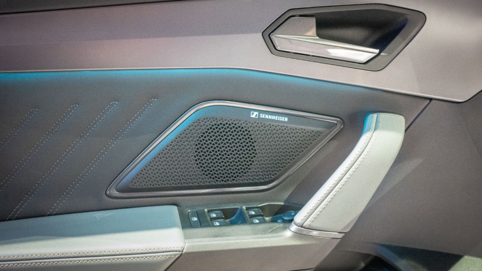 Neues Sennheiser Soundsystem im Cupra Leon und Cupra Formentor statische Präsentation in Madrid im April 2024