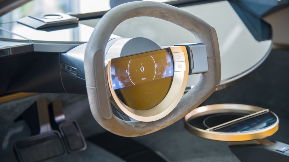 Lancia Pu+Ra HPE Lenkrad mit Digitaldisplay