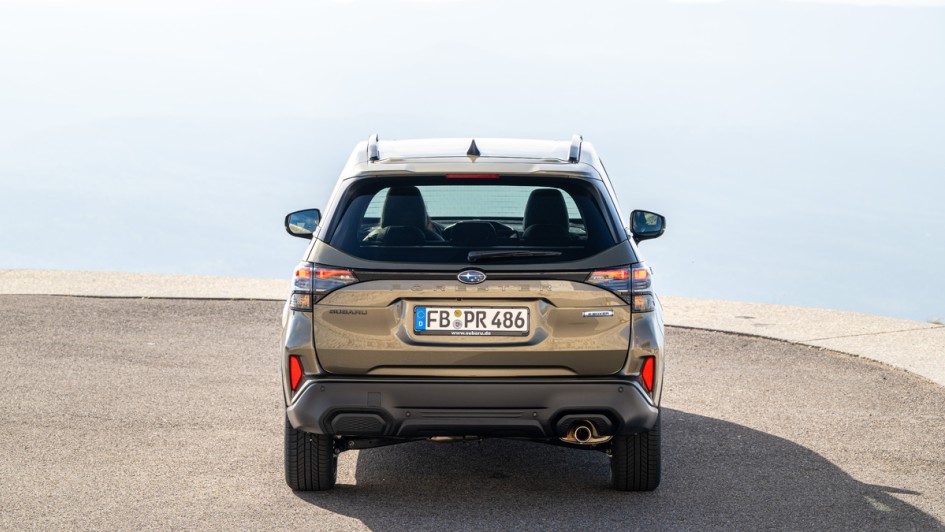 Heckansicht vom Subaru Forester 2025