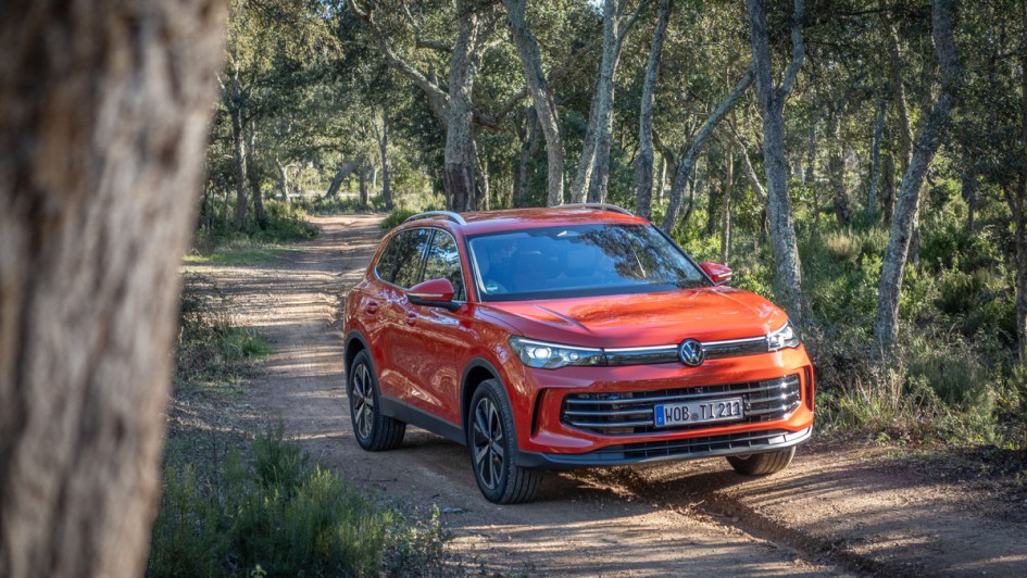 VW Tiguan 1.5 eTSI von vorn aufgenommen