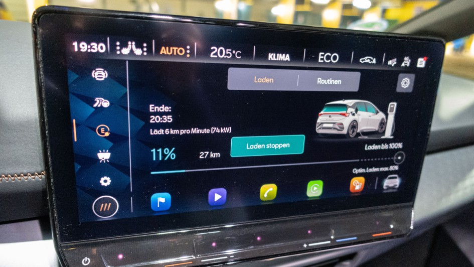 Touchscreen im Cupra Born Dauertestfahrzeug