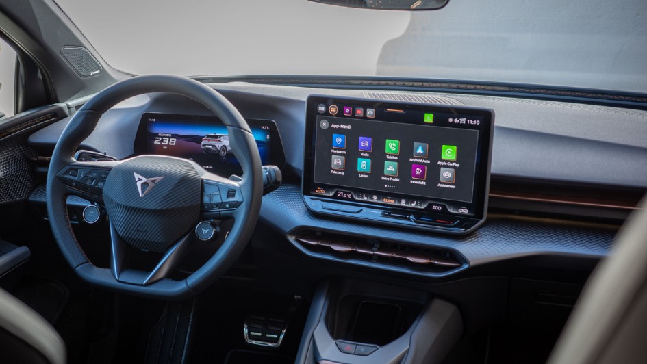 Gesamtes Cockpit des Cupra Raval