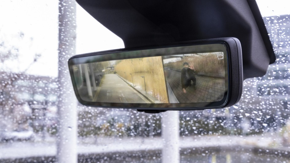 Opel Combo Electric (2024) Detailfoto des zweigeteilten digitalen Innenspiegels