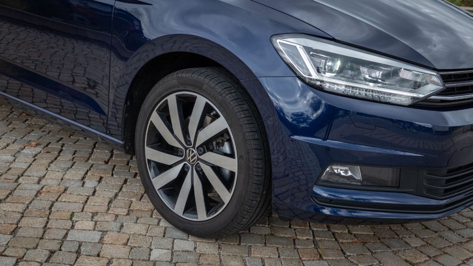 18-Zoll-Räder und LED-Matrixlicht am VW Touran 2.0 TDI DSG Highline