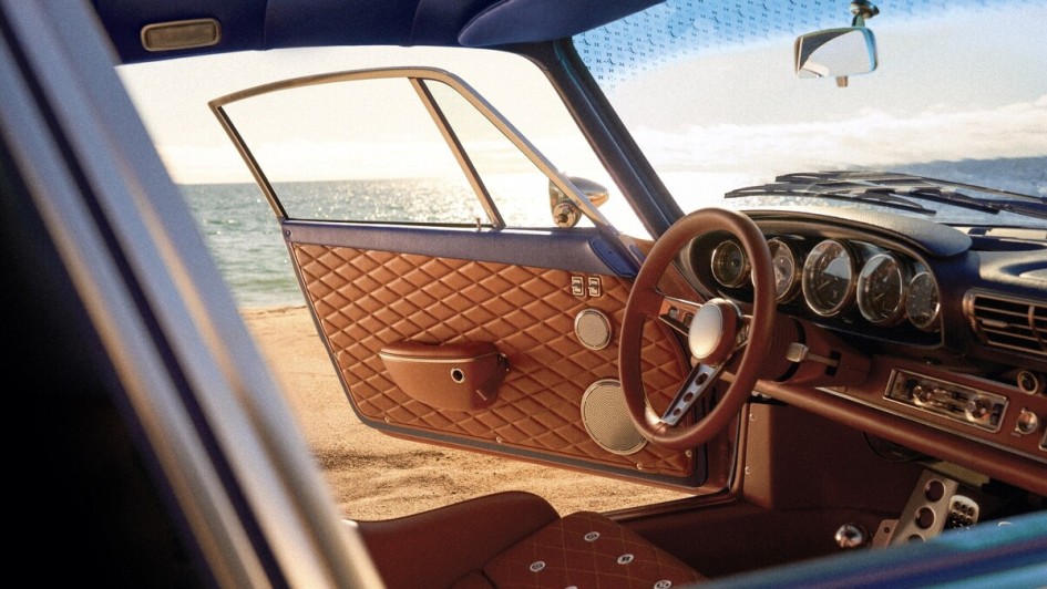Porsche_911_Reimagined_by_Singer_-_Classic02.jpg