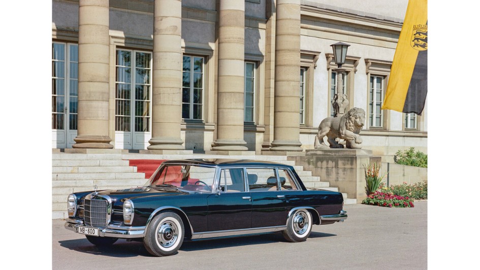 Staatskarosse und Statussymbol für Präsidenten, Majestäten und Promis – Der 1963 vorgestellte Mercedes-Benz 600 interpretierte Trapez auf seine Art.
