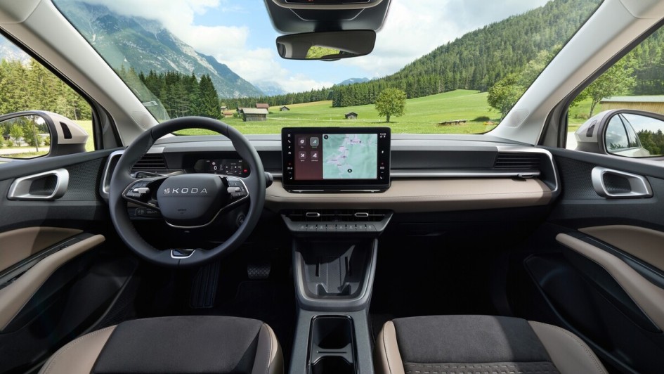 Das reduzierte und aufgeräumte Cockpit bildet eine schöne Mischung aus digitalem Hightech und konventionellen Schaltern