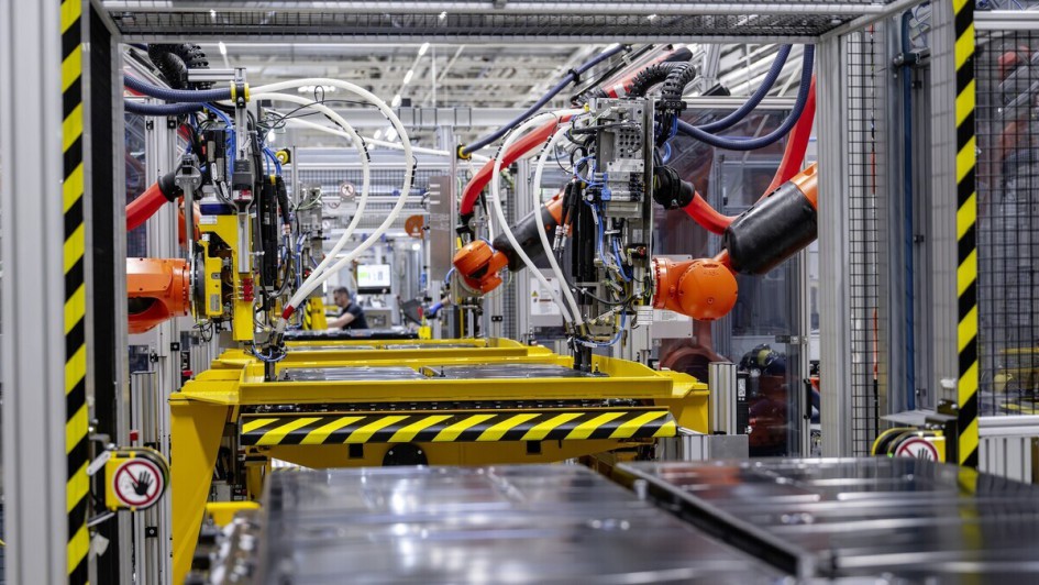 Mercedes montiert in Ungarn E-Auto-Batterien