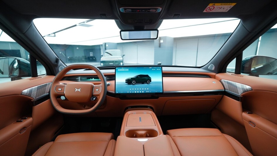 Das Cockpit im G9L wirkt modern, aufgeräumt und hochwertig