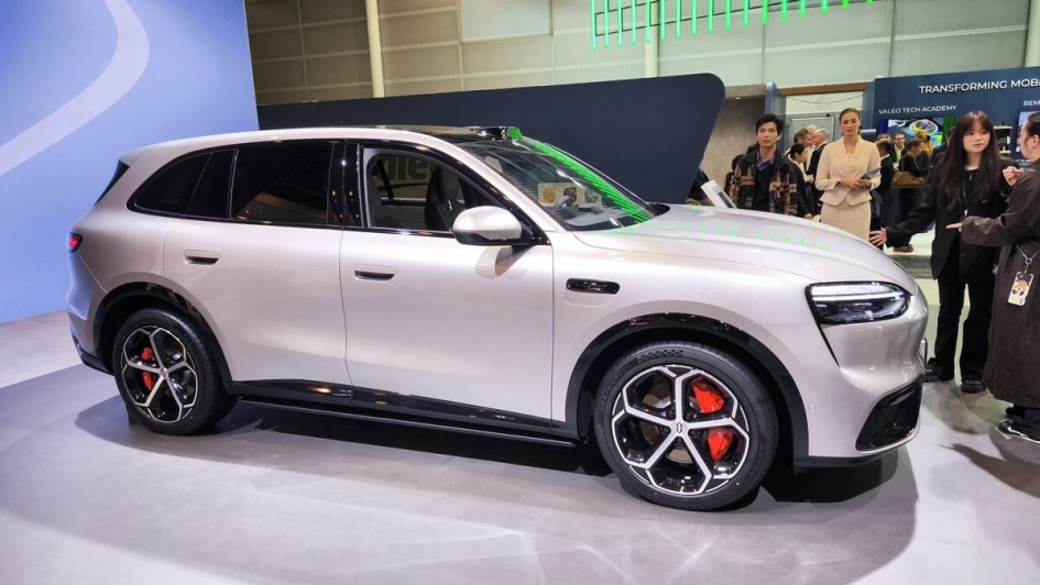 In der Version Max und Ultra kostet der Aito 6 in China zwischen 42.000 und 44.000 Euro. Der Antrieb kommt auf fast 470 PS.