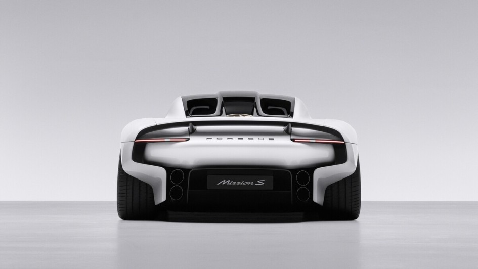 Am Heck gibt es aktive Aerodynamik.