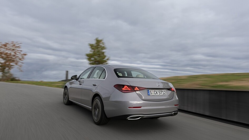 Die Limousine mit Benzinmotor startet bei 48.844 Euro