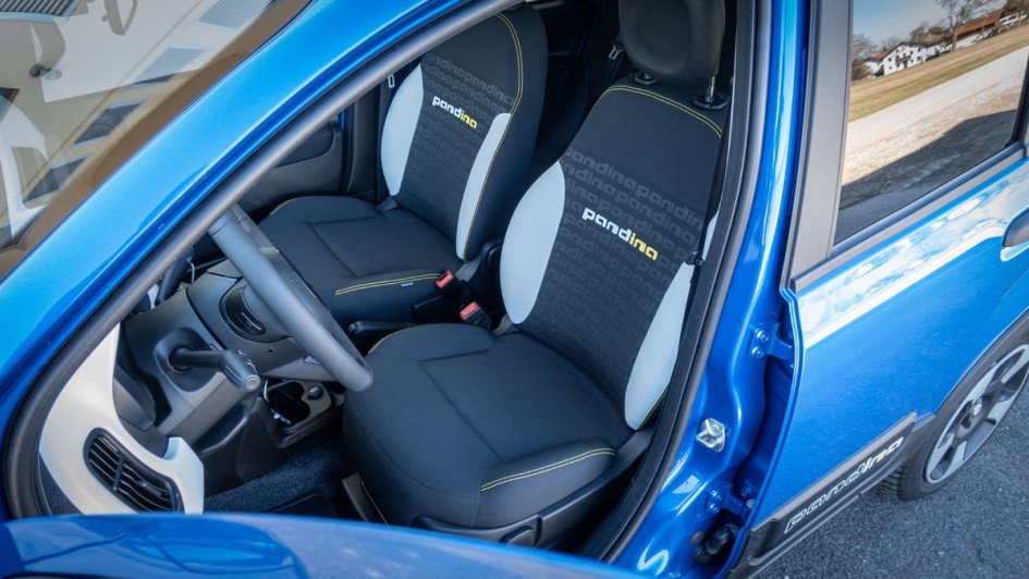 Vordersitze im Fiat Pandina