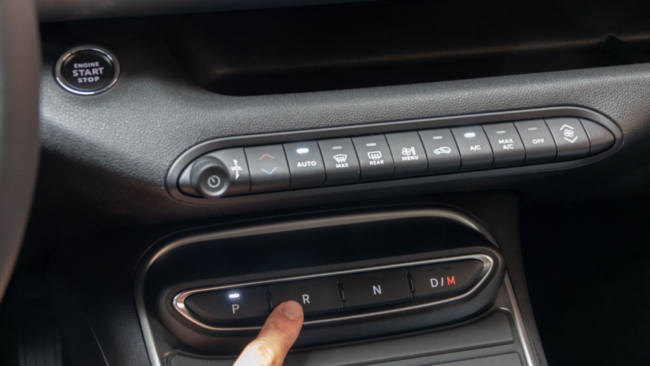 Foto der Klimaanlageneinheit im Jeep Avenger