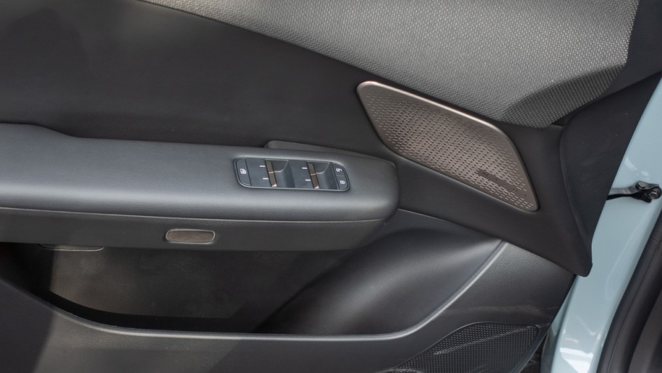 Aufnahme der Türverkleidung im Mazda CX-6e