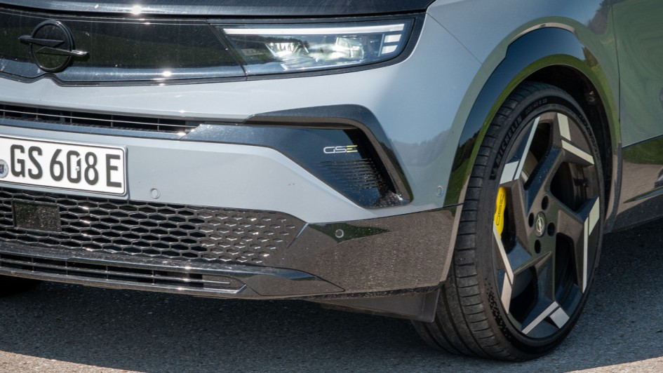 Opel Mokka GSE Detailfoto der Frontschürze