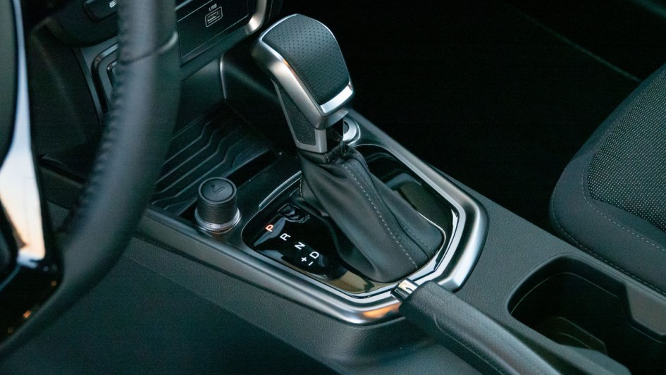 Foto des Automatikwählhebels im KGM Tivoli 