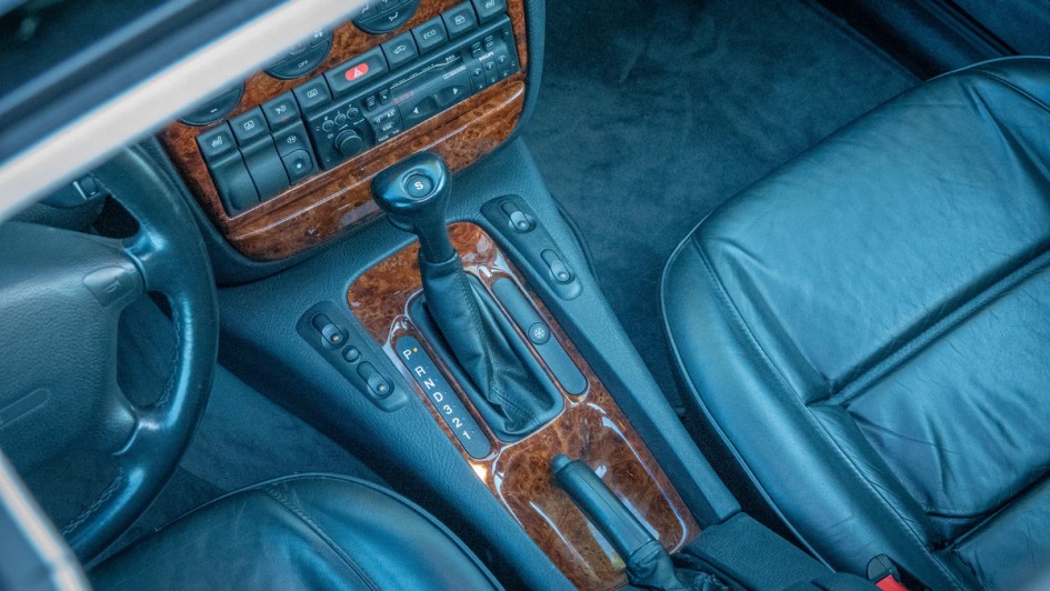 Automatikwählhebel des Opel Omega MV6