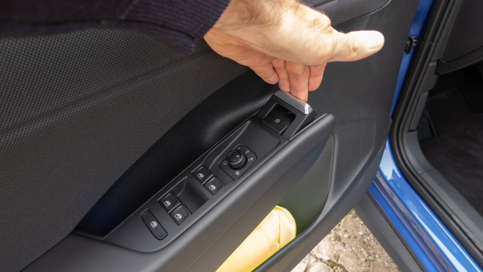 Neuartige Türgriffe innen im VW T-Roc