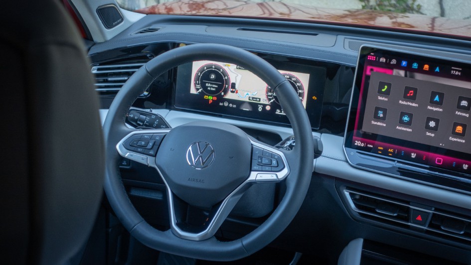 Foto vom lenkrad im VW Tiguan eTSI