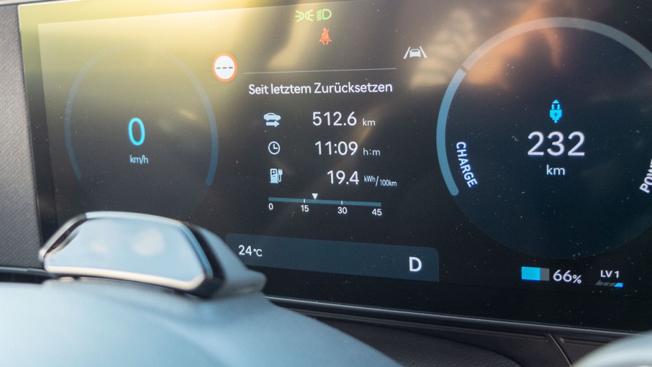 Foto von Tacho des Hyundai Kona-e