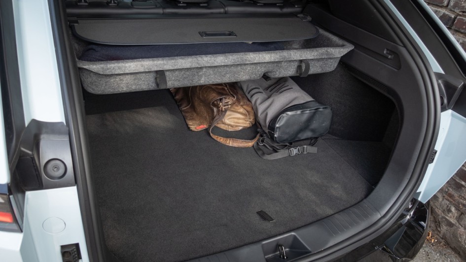 Foto des geöffneten Kofferraums am Mazda CX-6e