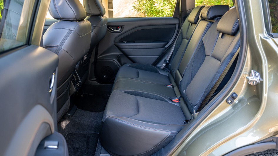 Rücksitzbank im Subaru Forester 2025 in der Ausstattungslinie Platinum mit Ledersitzbezug