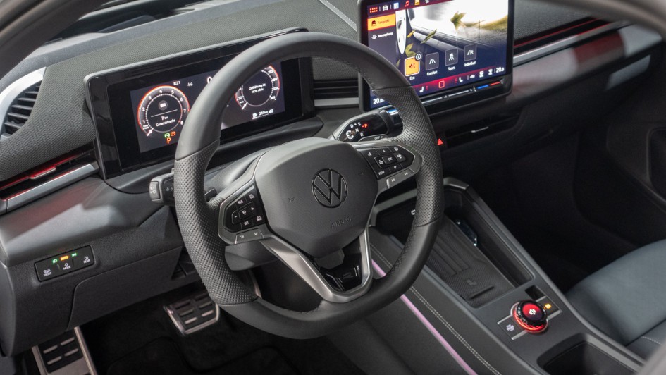 Cockpit des VW T-Roc 2026 von außen auf der Fahrerseite aufgenommen