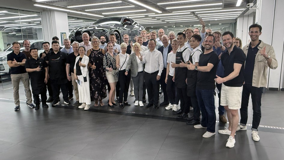 AKD Luxury Car Mall