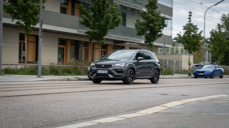 Cupra Ateca VZ fahrend