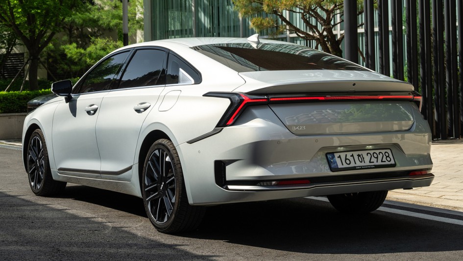 Kia K8