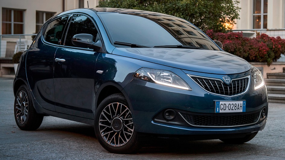 Lancia-Ypsilon-2021-1