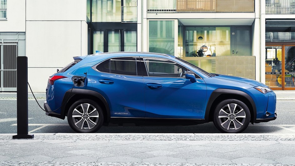 Lexus-UX-300e-2