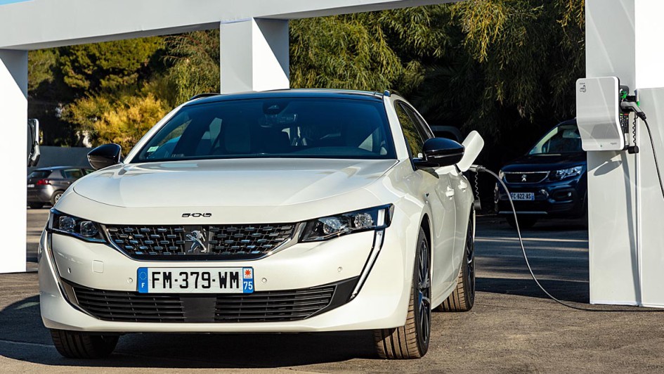 Peugeot 508 Kombi mit Plug-in-Hybrid