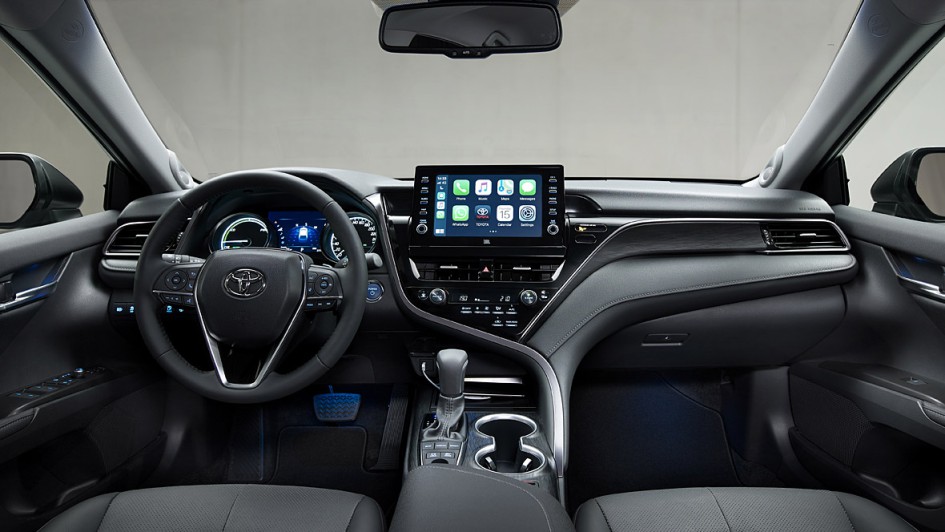 Toyota Camry Hybrid (2021)