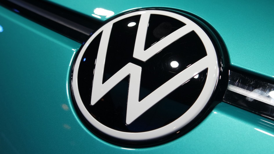 VW-Logo-Neu-Fahrzeug