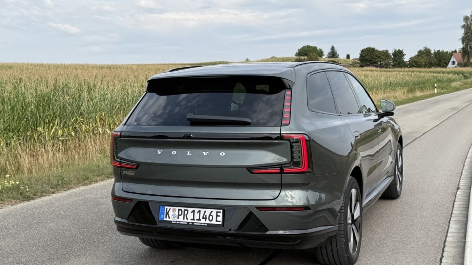 Volvo EX90