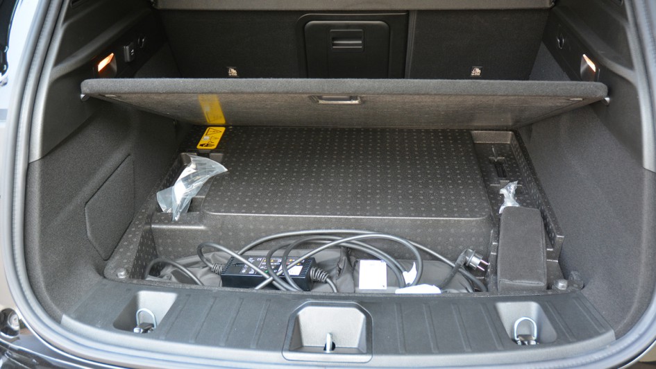 Alfa Romeo Tonale PHEV Test (2023)