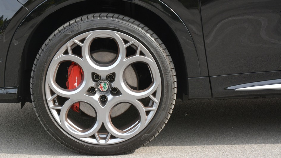 Alfa Romeo Tonale PHEV Test (2023)