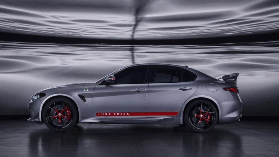 Alfa Romeo Giulia Quadrifoglio Luna Rossa