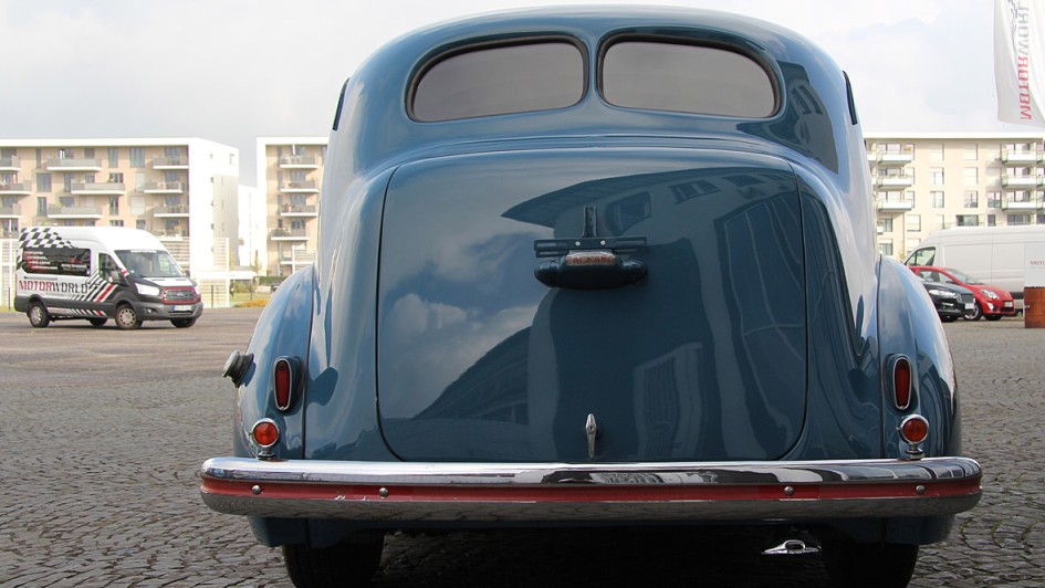 1939 Packard Super Eight