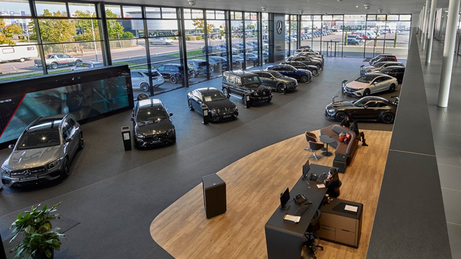 
Auto-Scholz Bamberg; Autohaus; Mercedes-Benz; Mercedes Autohaus; MAR2020; Mercedes-Showroom; Mercedes-Logo; Mercedes-Stern; Mercedes-Handel; Showroom