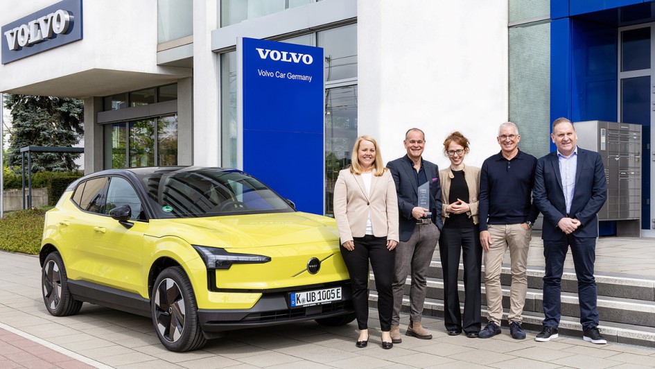 AUTOHAUS VersicherungsMonitor 2024 